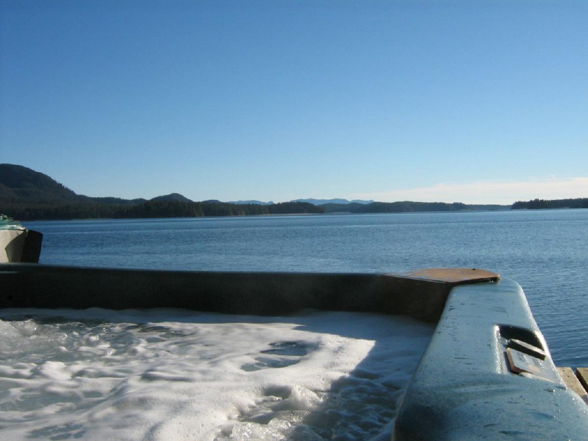 Tofino Stormbay Guest House Exterior photo